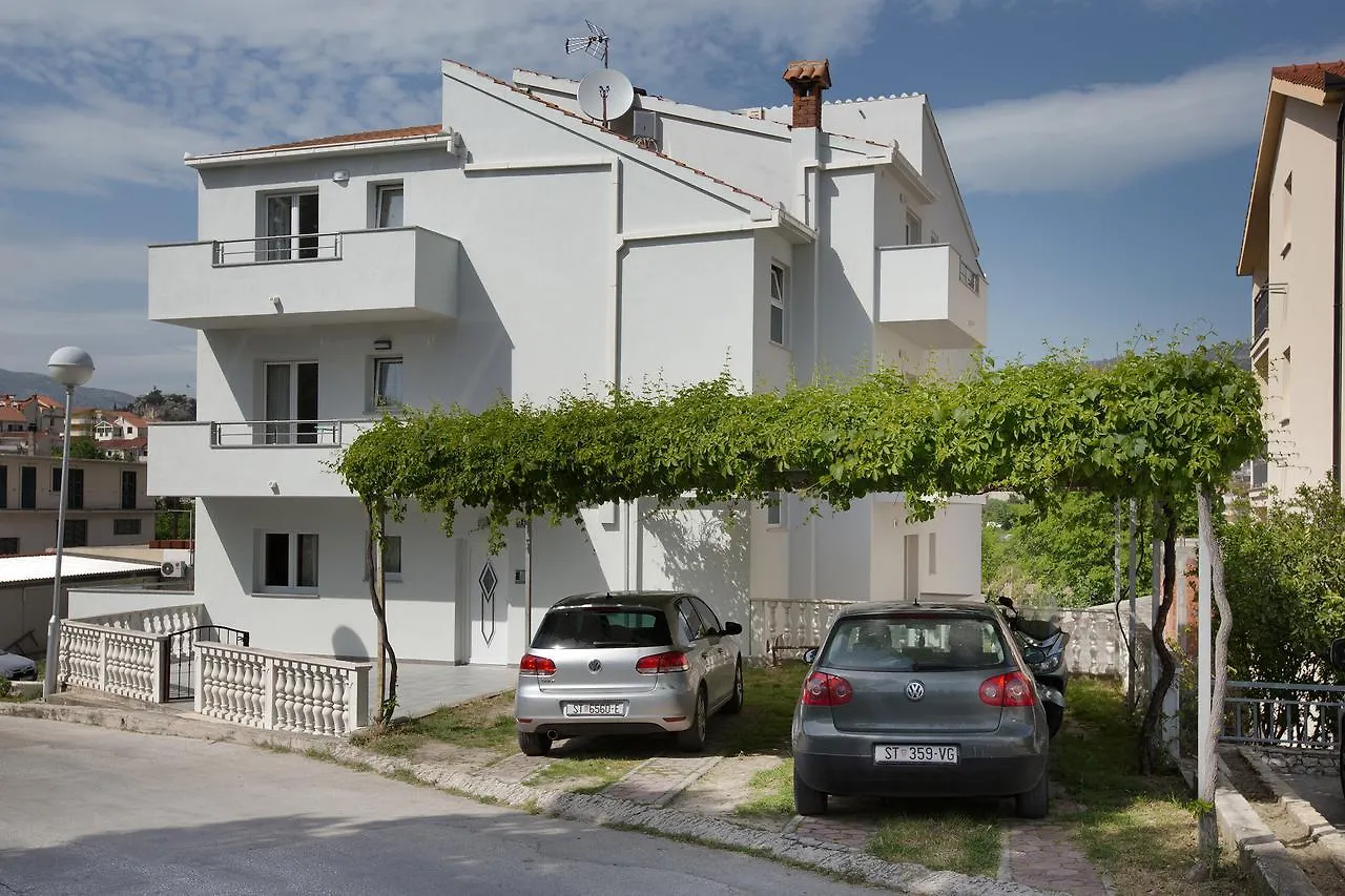 Apartment Lidija Stobrec
