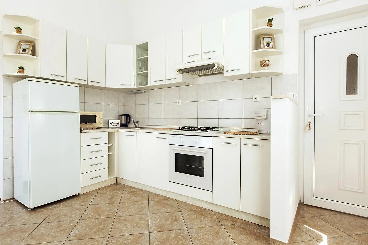 Apartment Lidija Stobrec