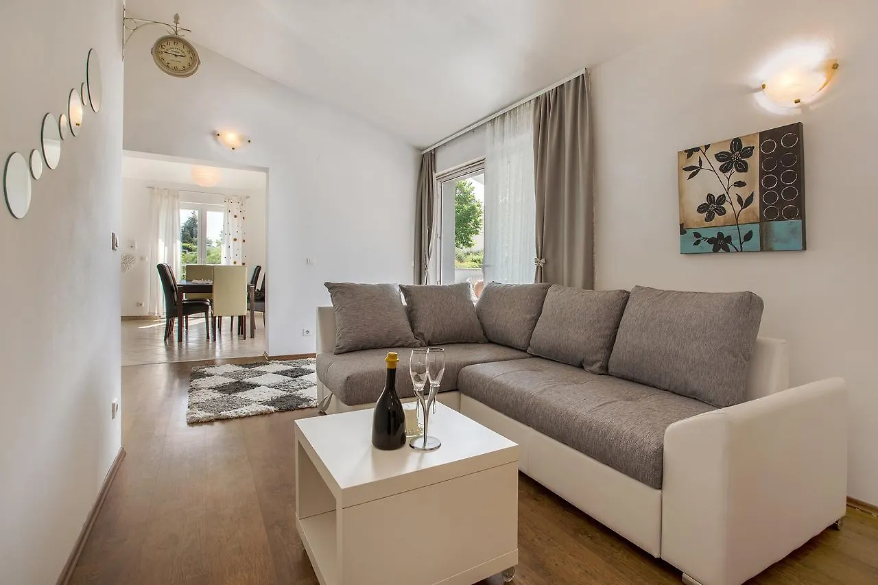 Apartment Lidija Stobrec Split